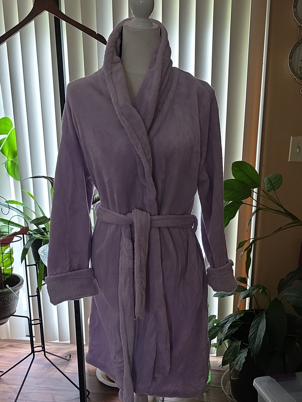 Fuzzy BlueStar Lavender 3/4 robe OneSizeFitAll Loungewear
